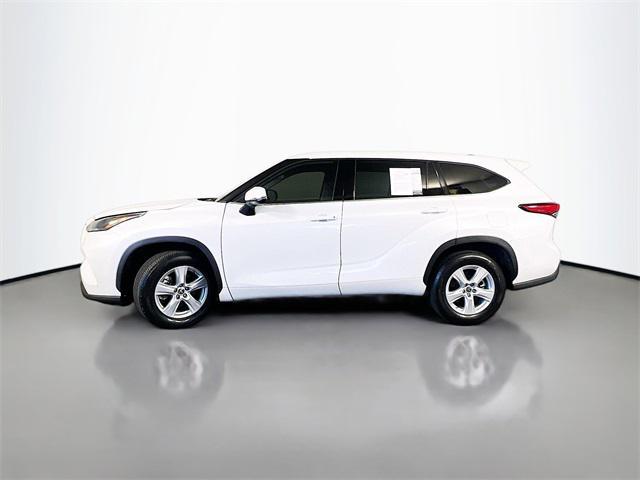 used 2022 Toyota Highlander car, priced at $28,691