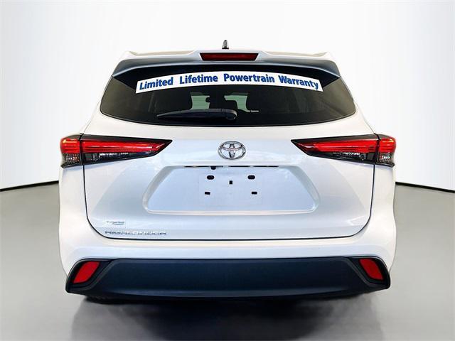 used 2022 Toyota Highlander car, priced at $28,691