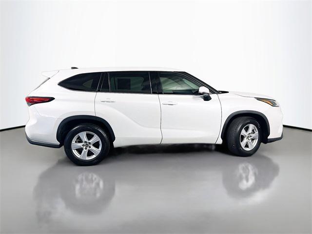 used 2022 Toyota Highlander car, priced at $28,691