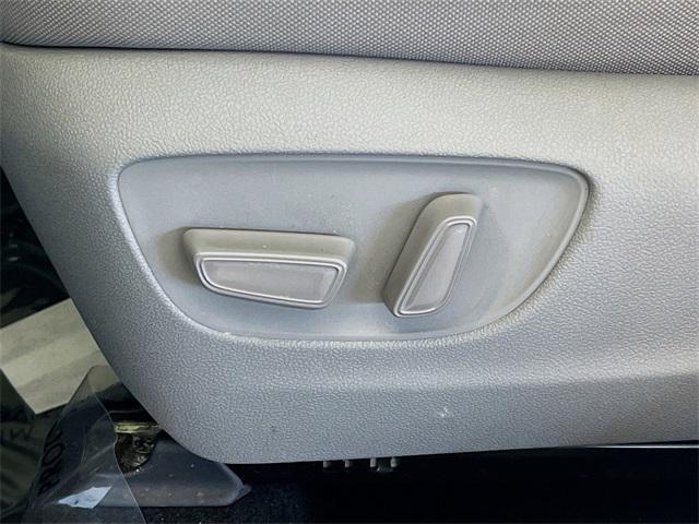 used 2022 Toyota Highlander car, priced at $28,691