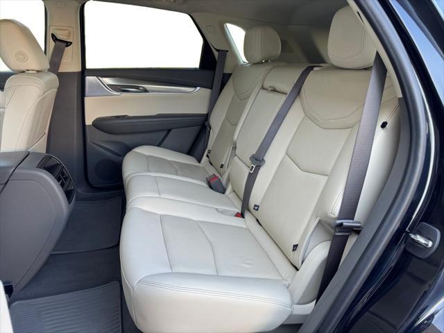 used 2022 Cadillac XT5 car, priced at $25,613
