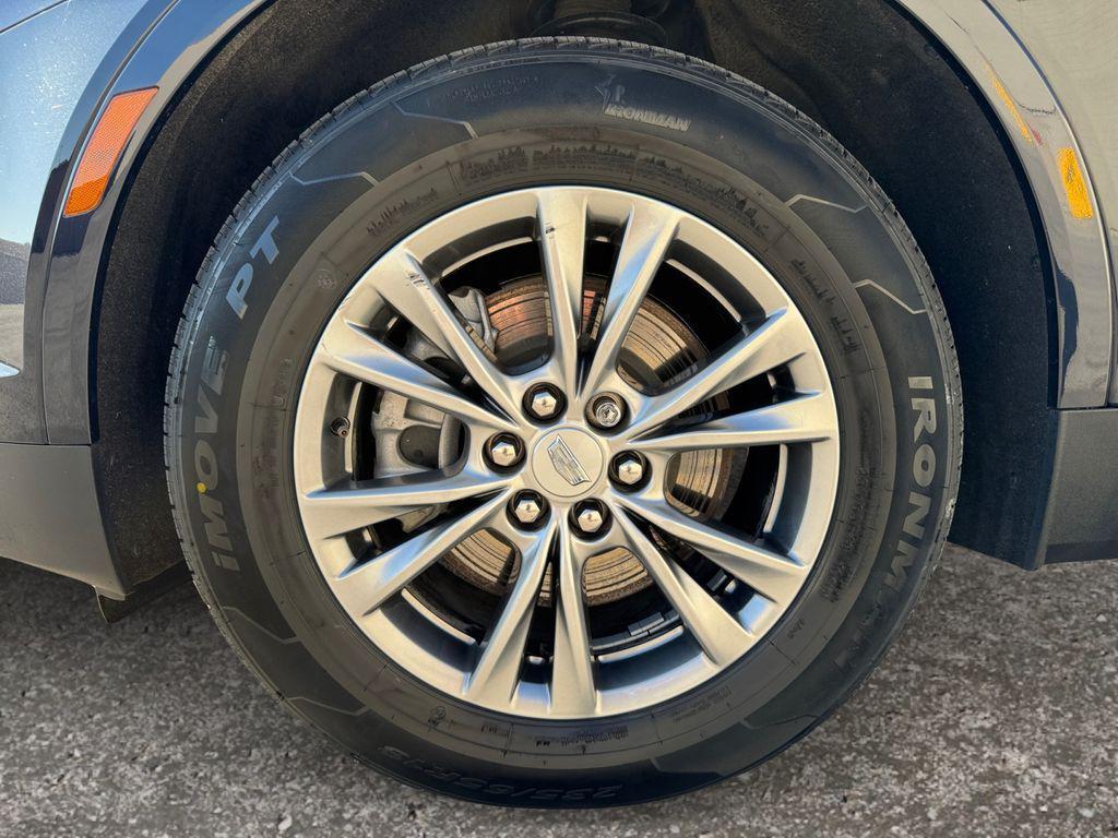 used 2022 Cadillac XT5 car, priced at $23,856