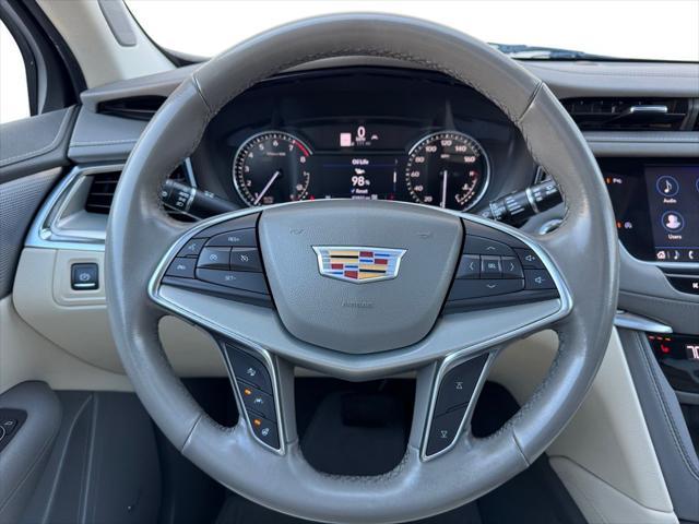 used 2022 Cadillac XT5 car, priced at $25,613