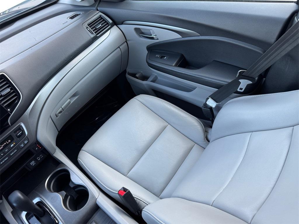used 2019 Honda Pilot car, priced at $23,256