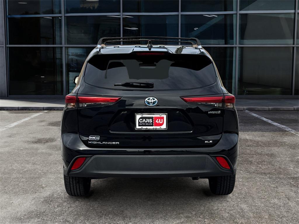 used 2021 Toyota Highlander Hybrid car, priced at $28,177