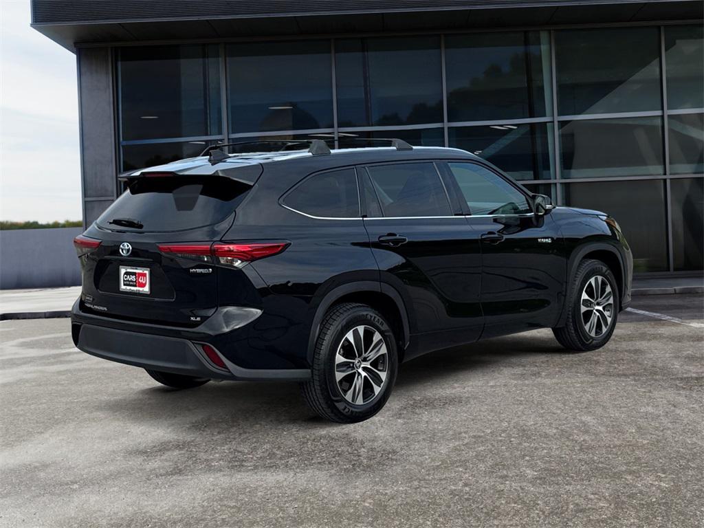 used 2021 Toyota Highlander Hybrid car, priced at $28,177