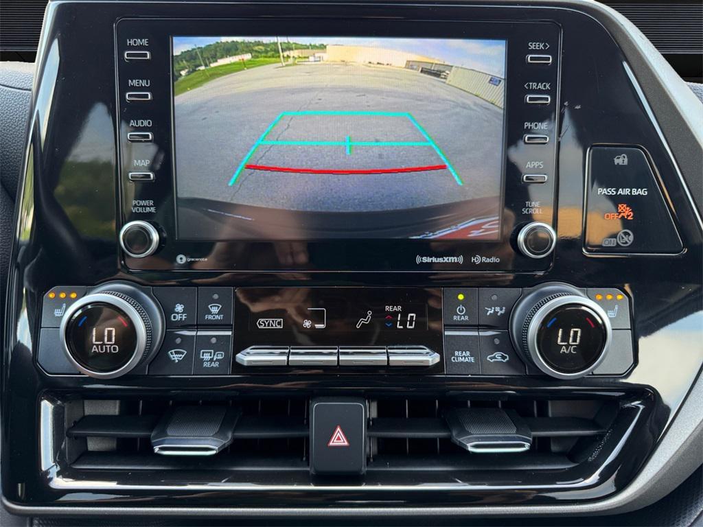 used 2021 Toyota Highlander Hybrid car, priced at $28,177
