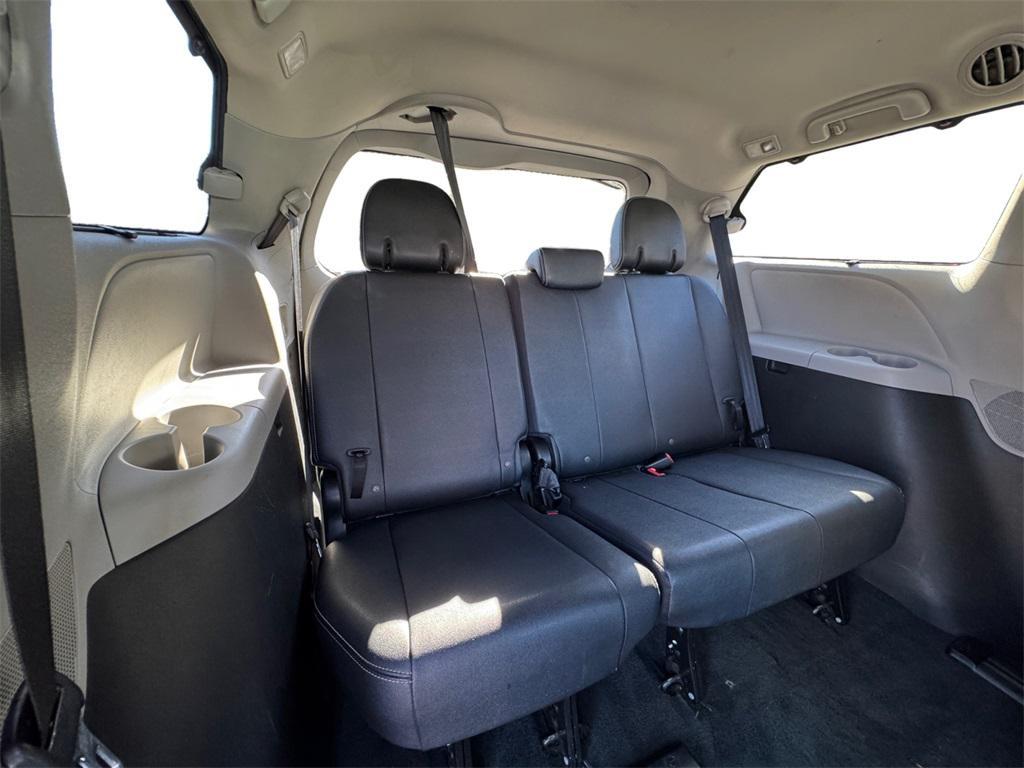used 2017 Toyota Sienna car