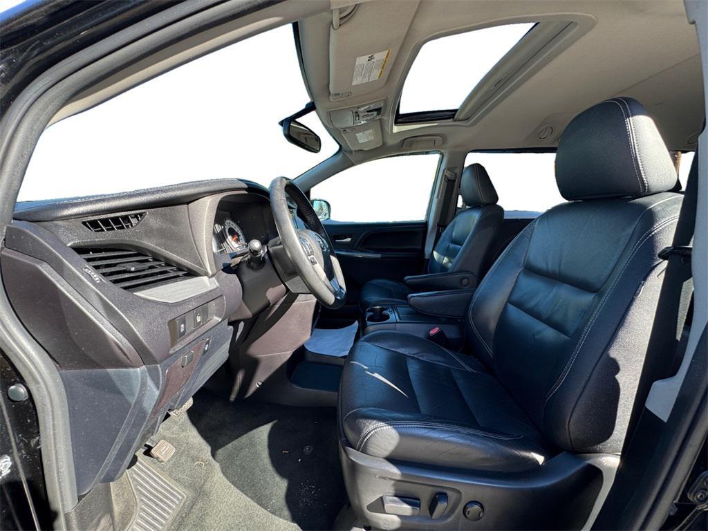 used 2017 Toyota Sienna car