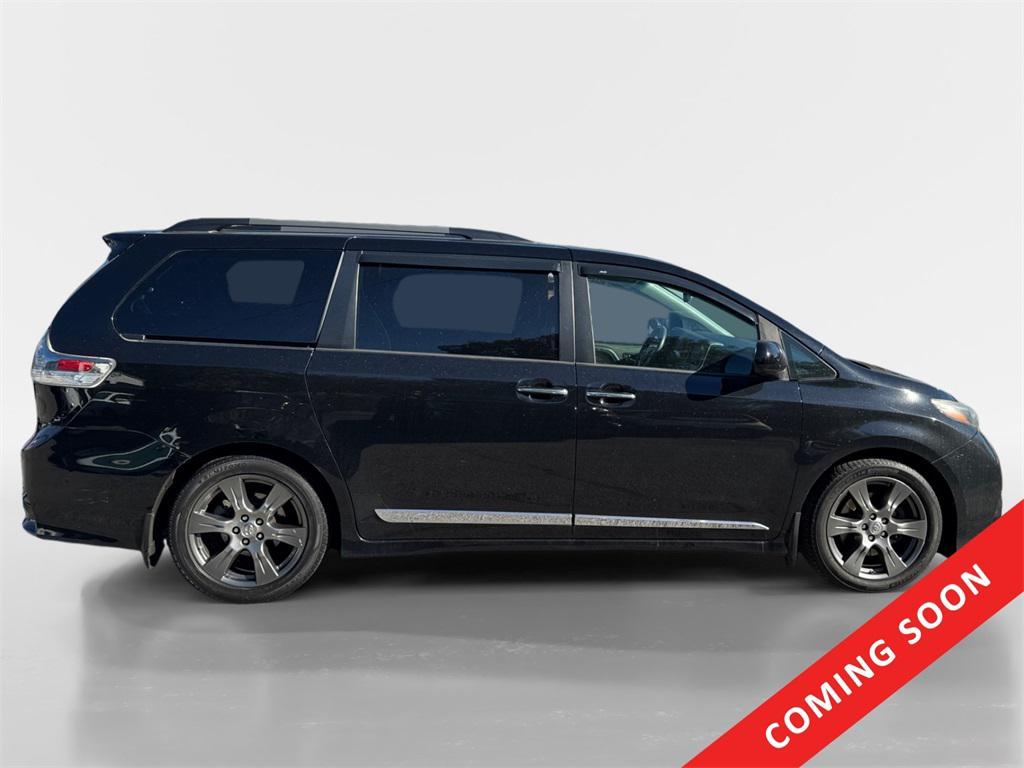 used 2017 Toyota Sienna car