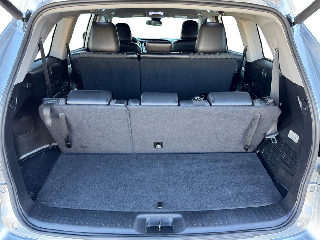 used 2019 Toyota Highlander car, priced at $24,493