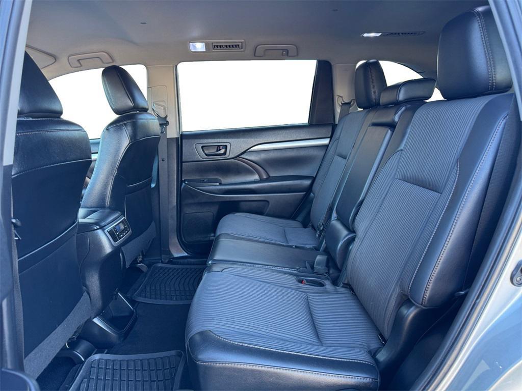 used 2019 Toyota Highlander car, priced at $24,493