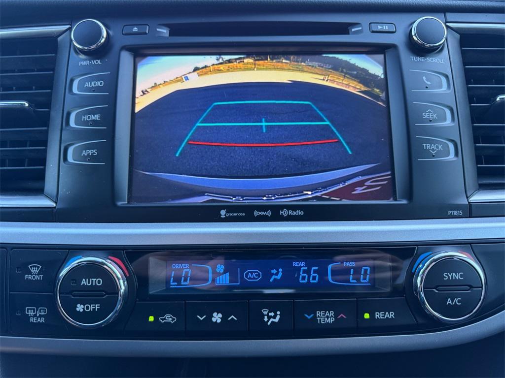 used 2019 Toyota Highlander car, priced at $24,493