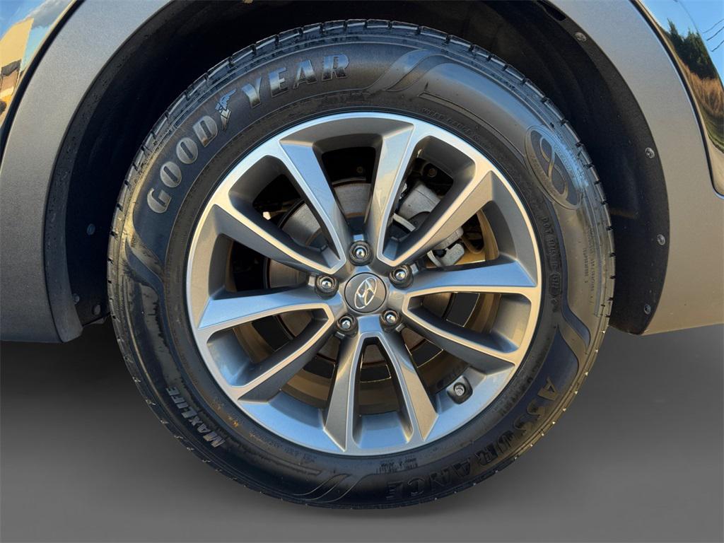 used 2017 Hyundai Santa Fe car, priced at $13,412