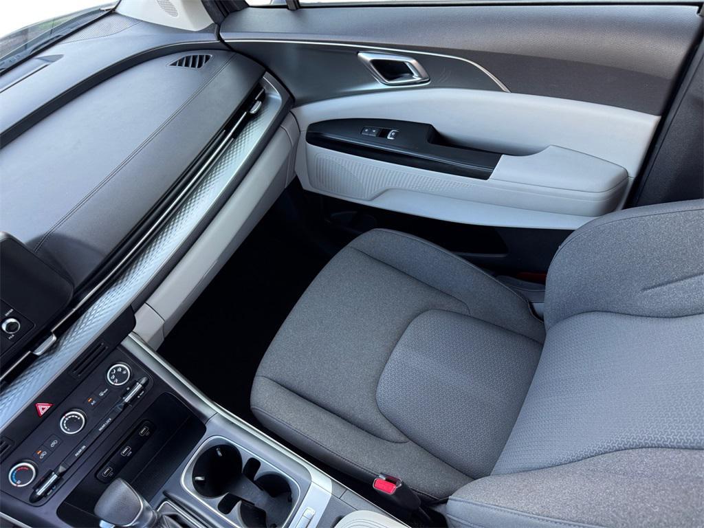 used 2022 Kia Carnival car, priced at $28,777