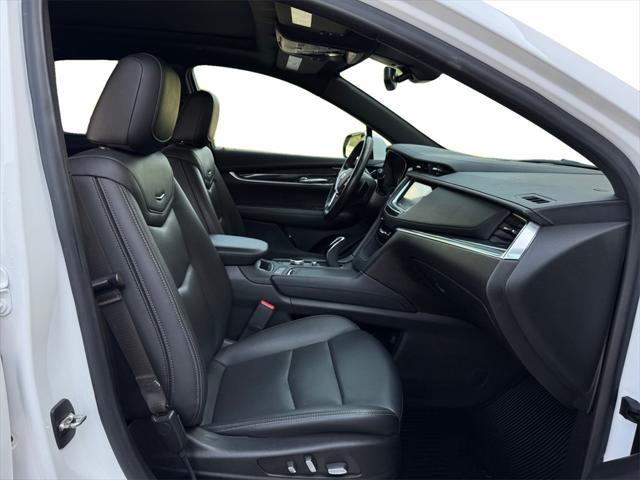used 2022 Cadillac XT5 car, priced at $27,108