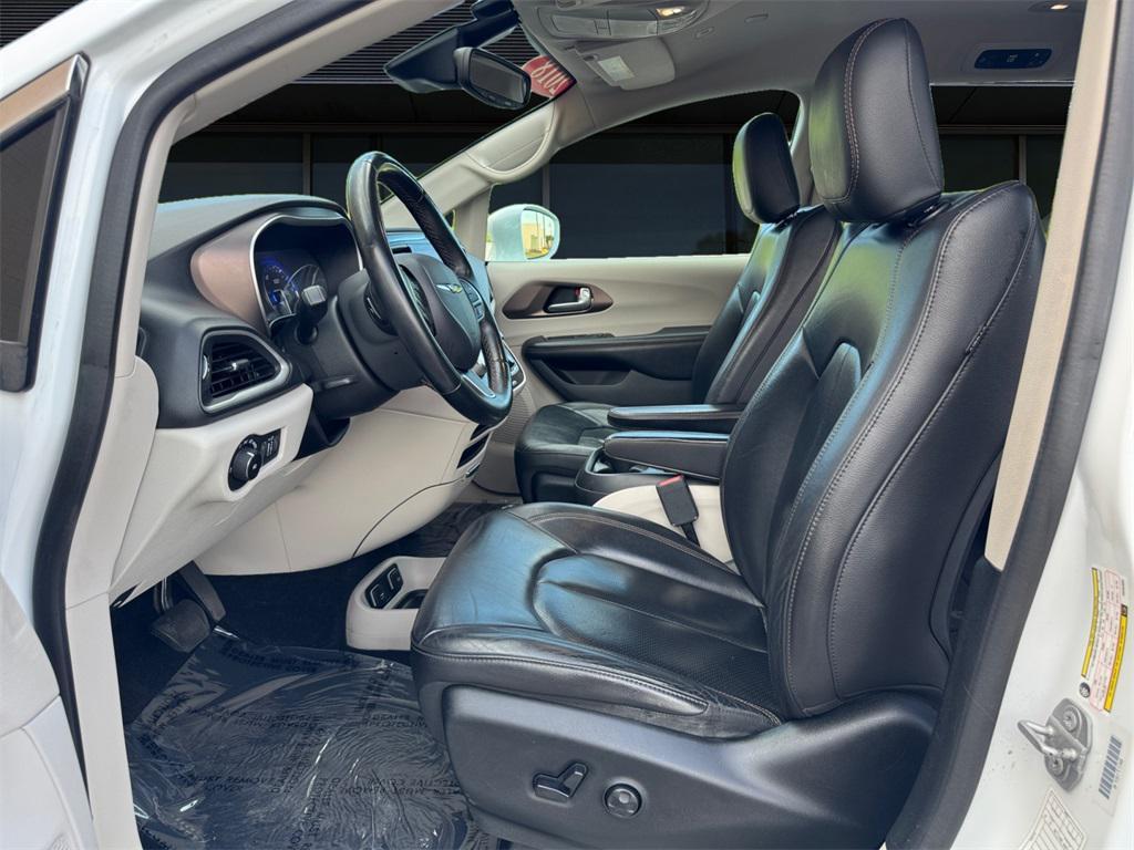 used 2018 Chrysler Pacifica car, priced at $8,239