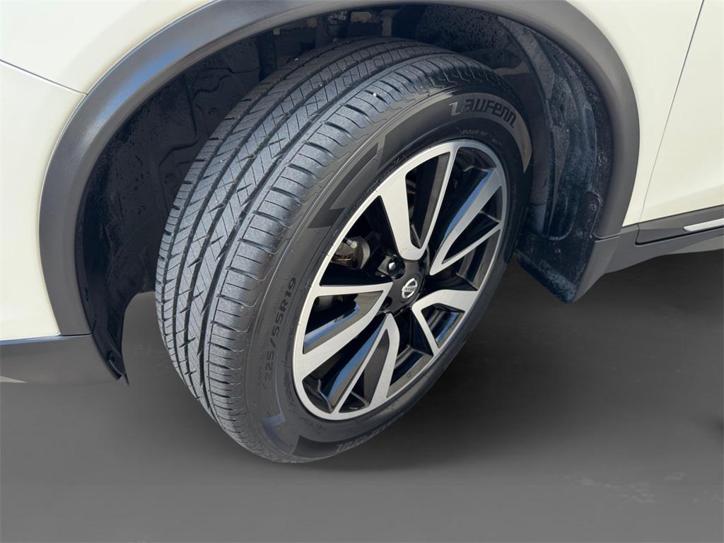 used 2019 Nissan Rogue car, priced at $16,972
