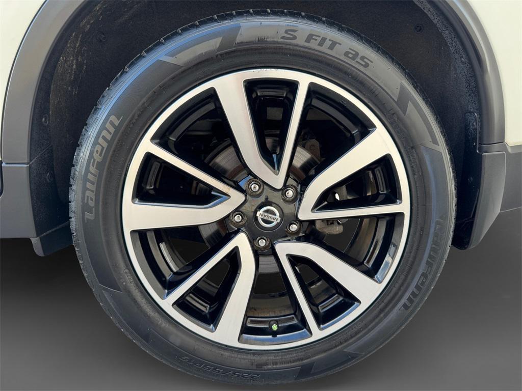 used 2019 Nissan Rogue car, priced at $16,972
