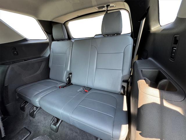 used 2021 Chevrolet Traverse car, priced at $22,659