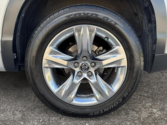 used 2019 Toyota Highlander car, priced at $29,378