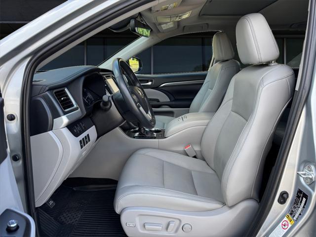 used 2019 Toyota Highlander car, priced at $29,378