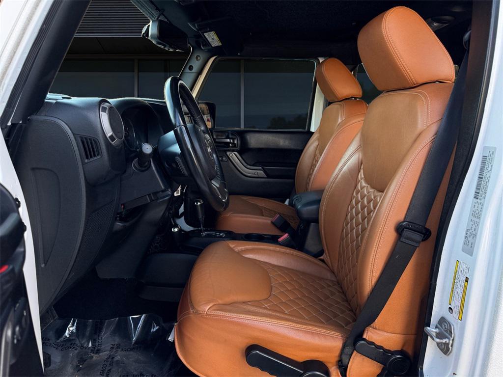 used 2015 Jeep Wrangler Unlimited car, priced at $20,922