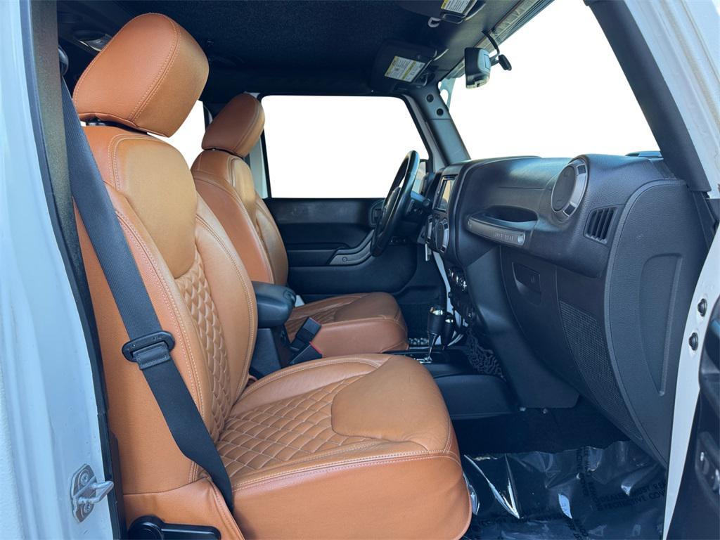 used 2015 Jeep Wrangler Unlimited car, priced at $20,922