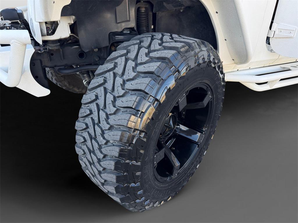 used 2015 Jeep Wrangler Unlimited car, priced at $20,922