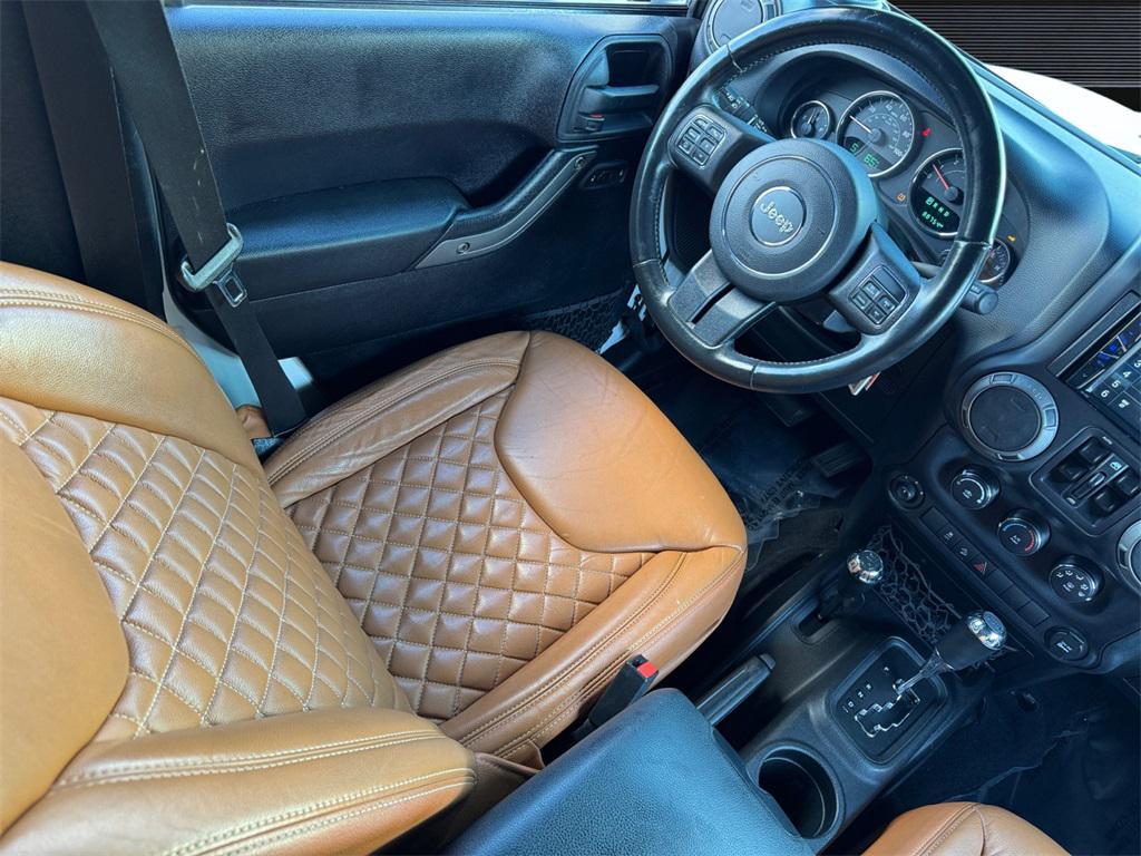 used 2015 Jeep Wrangler Unlimited car, priced at $20,922