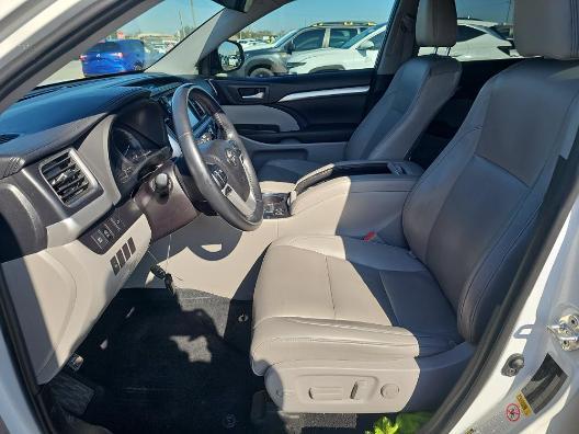 used 2019 Toyota Highlander car, priced at $24,983