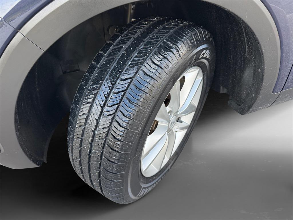 used 2018 Kia Sorento car, priced at $12,996