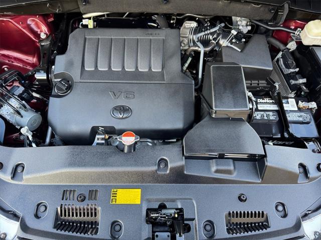 used 2016 Toyota Highlander car, priced at $26,551