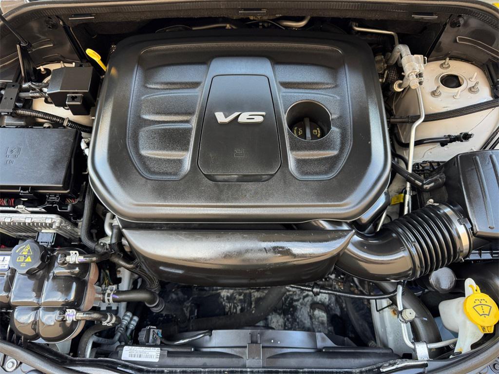 used 2018 Jeep Grand Cherokee car, priced at $17,160