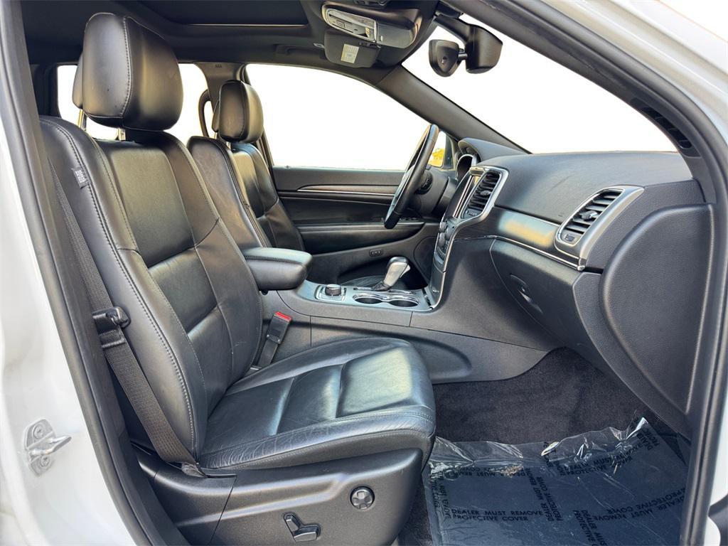 used 2018 Jeep Grand Cherokee car, priced at $17,160