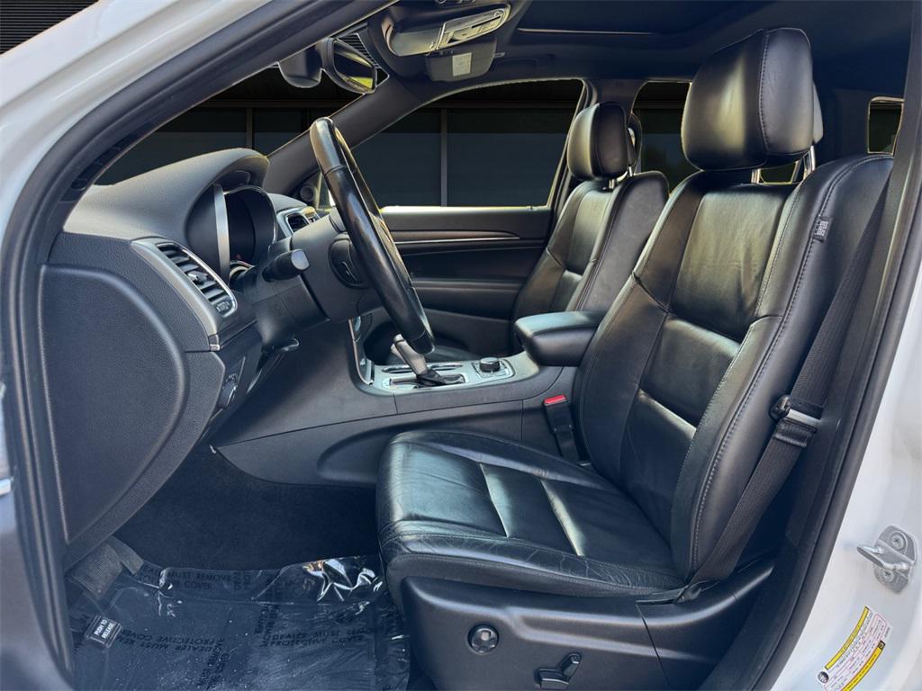 used 2018 Jeep Grand Cherokee car, priced at $17,160