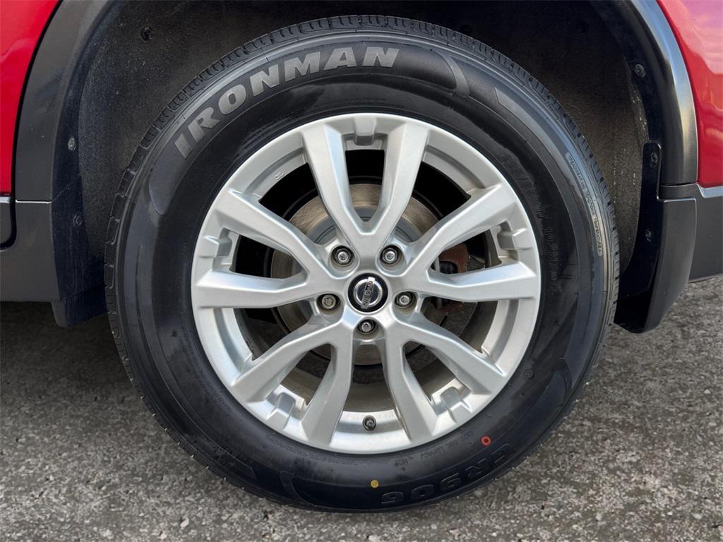 used 2018 Nissan Rogue car, priced at $18,094