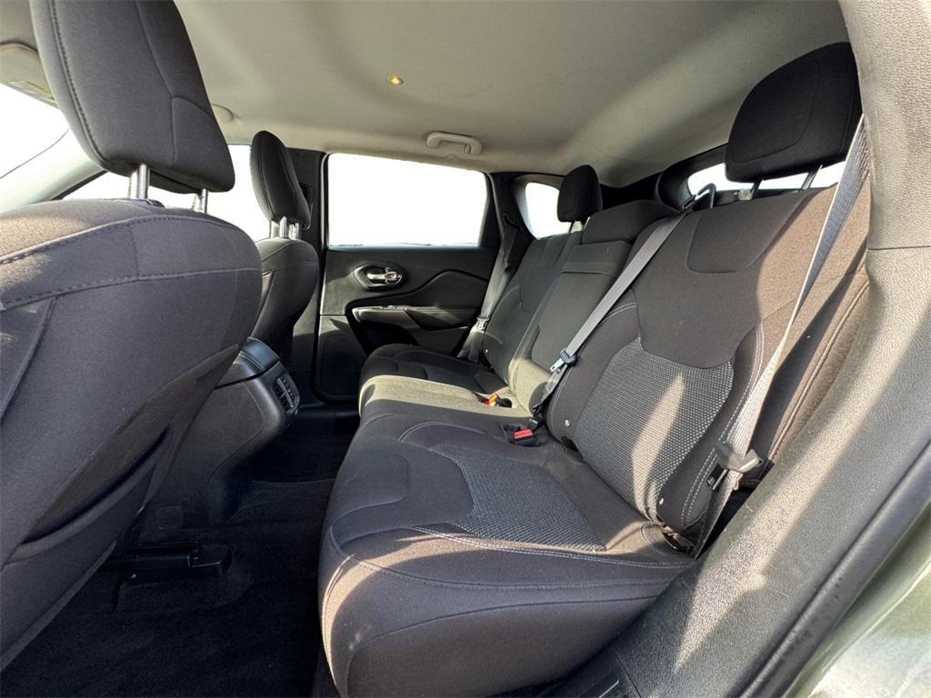 used 2019 Jeep Cherokee car, priced at $14,195