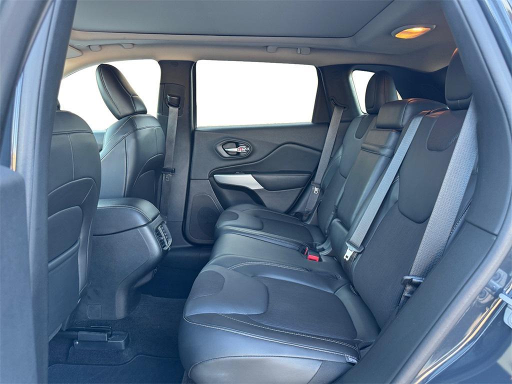 used 2018 Jeep Cherokee car, priced at $15,777
