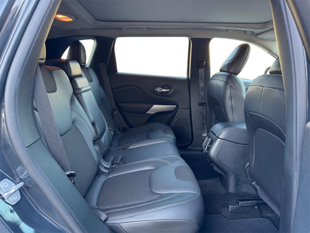 used 2018 Jeep Cherokee car, priced at $15,777