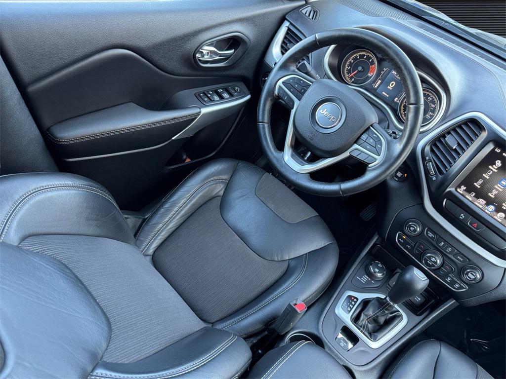 used 2018 Jeep Cherokee car, priced at $15,777