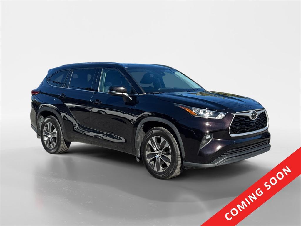used 2020 Toyota Highlander car, priced at $27,144