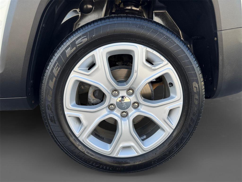 used 2018 Jeep Renegade car, priced at $16,132