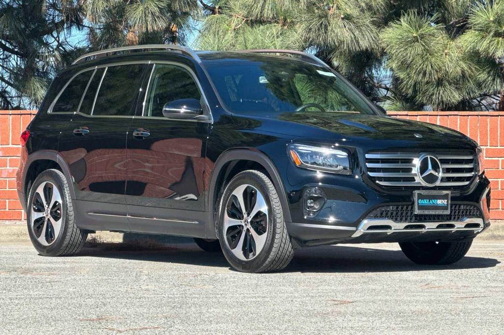 used 2024 Mercedes-Benz GLB 250 car, priced at $44,986