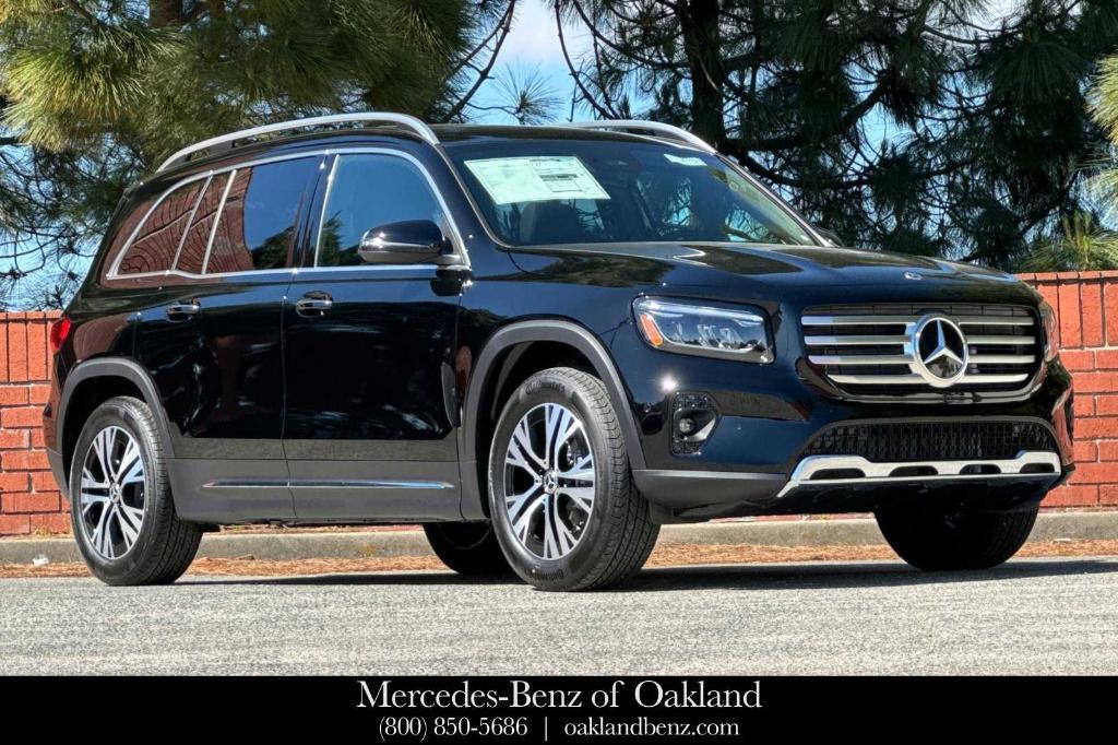 new 2024 Mercedes-Benz GLB 250 car, priced at $51,325