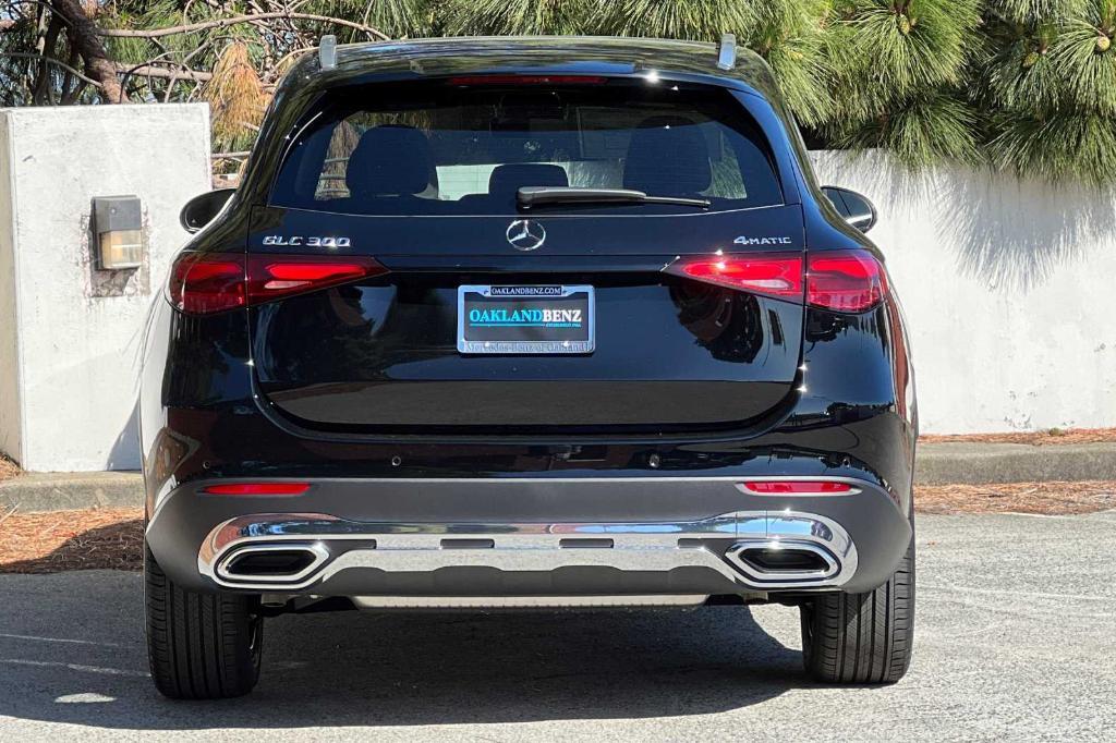 new 2024 Mercedes-Benz GLC 300 car, priced at $53,615