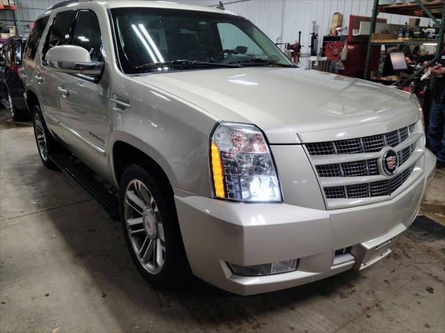 used 2014 Cadillac Escalade car, priced at $20,888