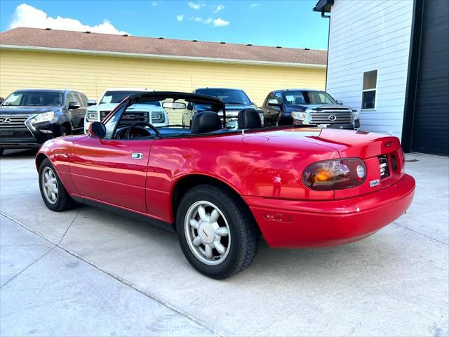 used 1992 Mazda MX-5 Miata car, priced at $6,900