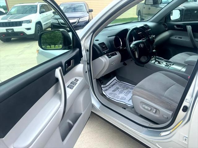 used 2008 Toyota Highlander car, priced at $9,900