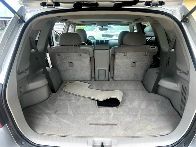 used 2008 Toyota Highlander car, priced at $9,900